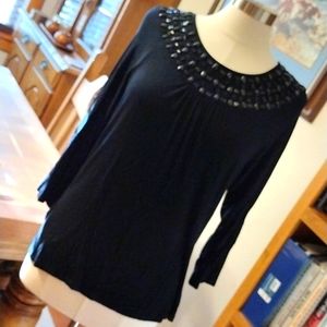 Willi Smith L blk stretchy beaded neck top